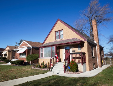 Casa con decorazioni natalizie ad Ashburn, Chicago