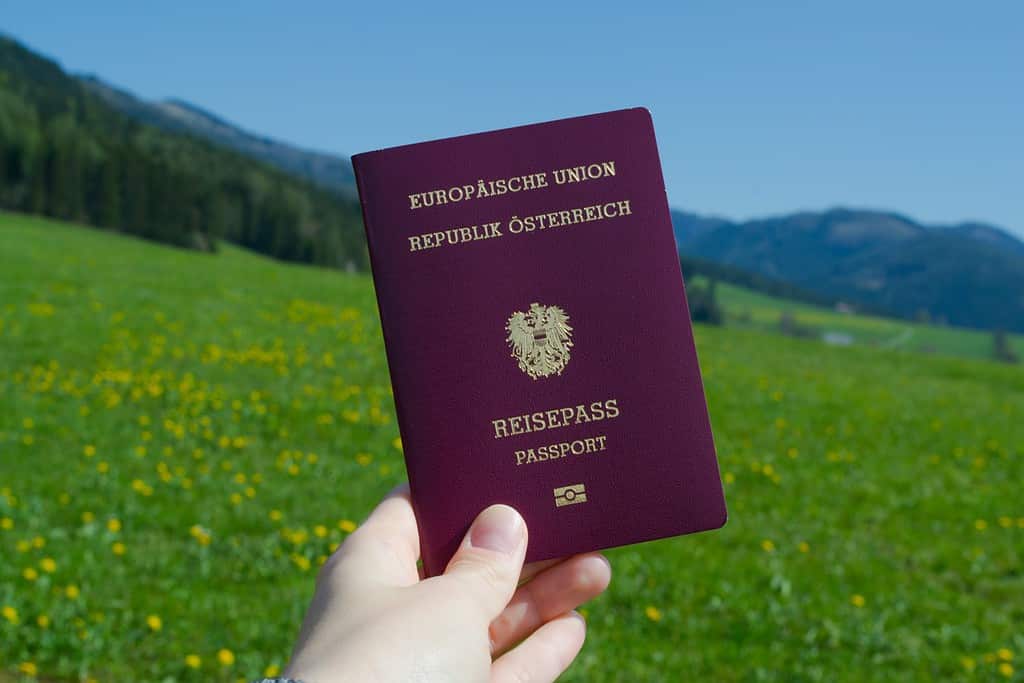 Passaporto ufficiale dell'Austria, cittadino austriaco.