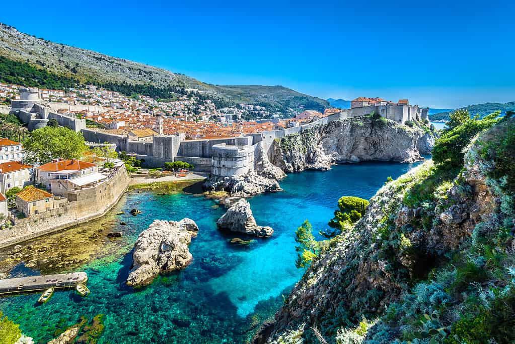 Paesaggio di Dubrovnik del mare Adriatico.