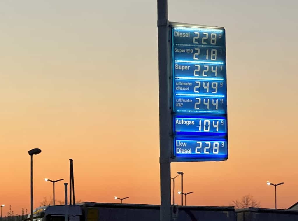I prezzi della benzina al distributore di benzina tedesco