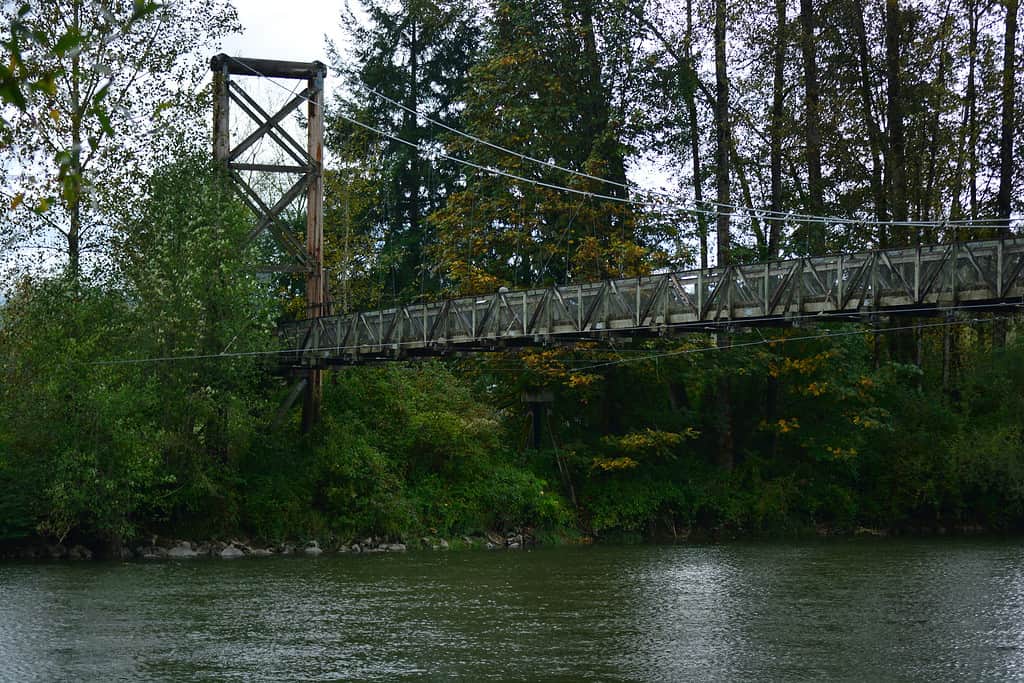 Un esempio di ponte sospeso pedonale