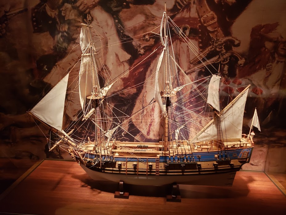 Modello della nave pirata Queen Anne's Revenge nel Museo di Storia NC.