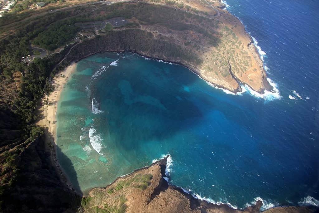 Veduta aerea della baia di Hanauma a Oahu, Hawaii