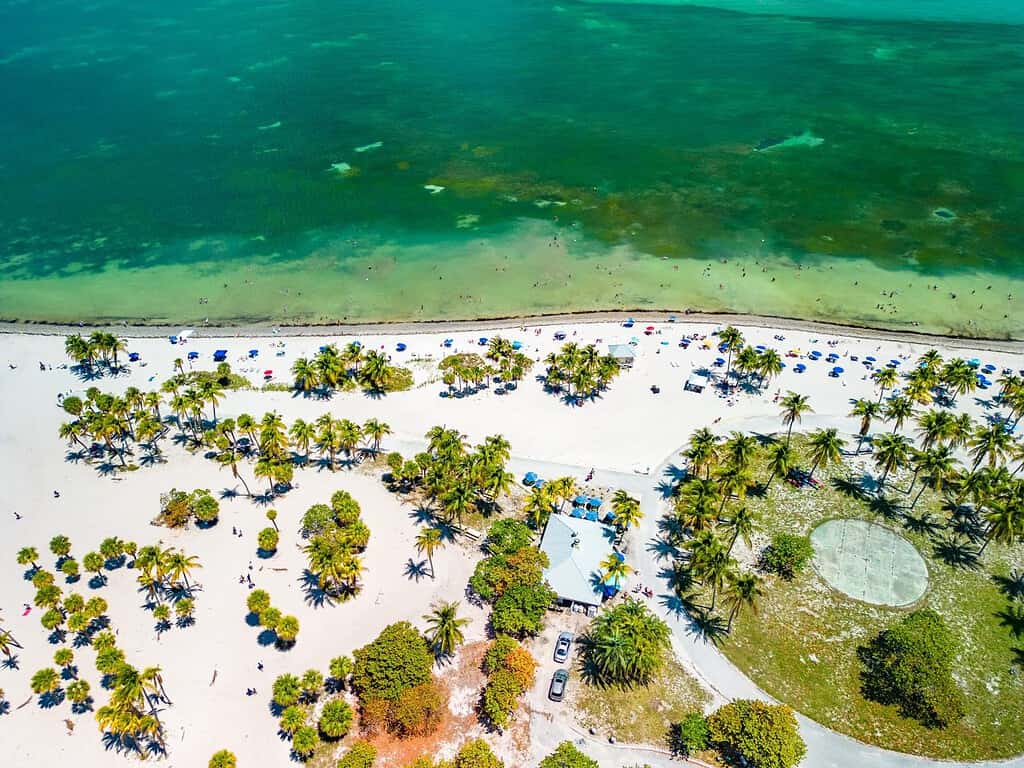 Bellissima spiaggia di Crandon Park a Key Biscayne a Miami, USA