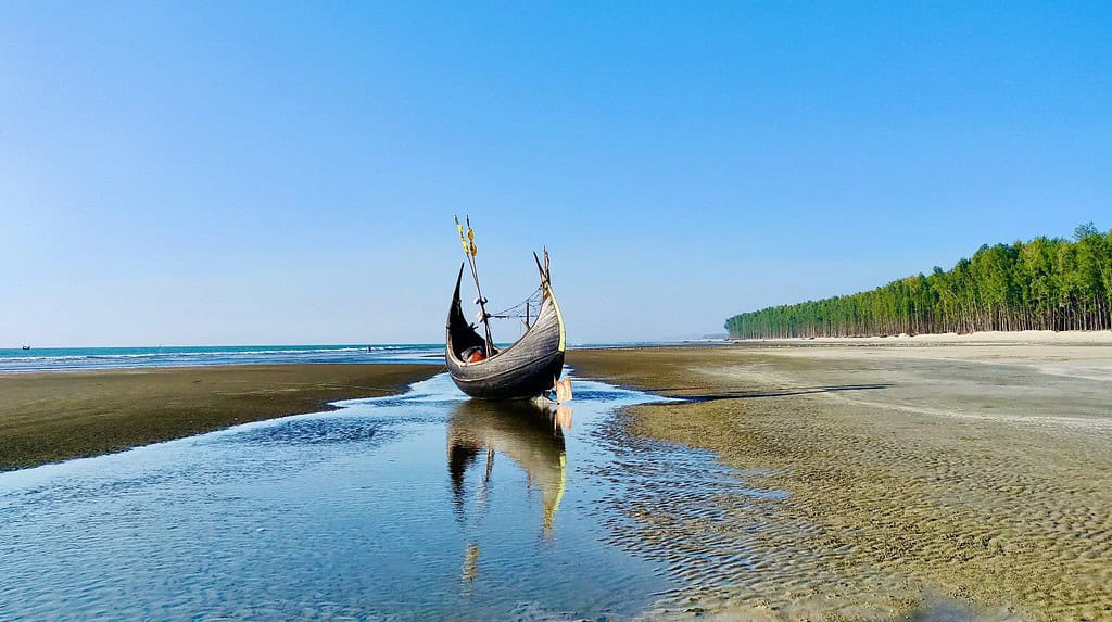 Spiaggia del mare di Cox's Bazar in Bangladesh