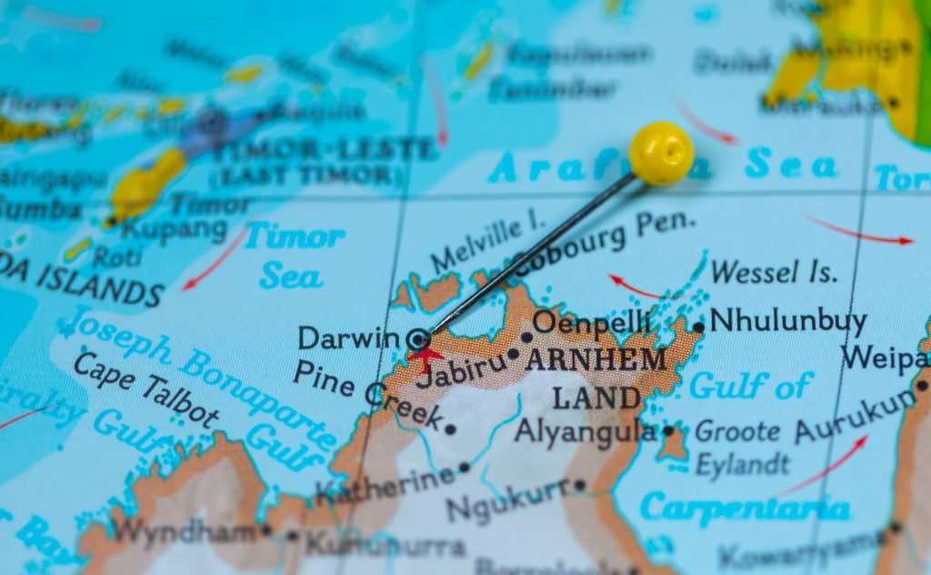 Città appuntata di Darwin, capitale del Territorio del Nord dell'Australia. Famoso come la porta d'accesso all'Australia tropicale e alla sua fauna selvatica e al Parco Nazionale Kakadu, un'importante destinazione turistica.