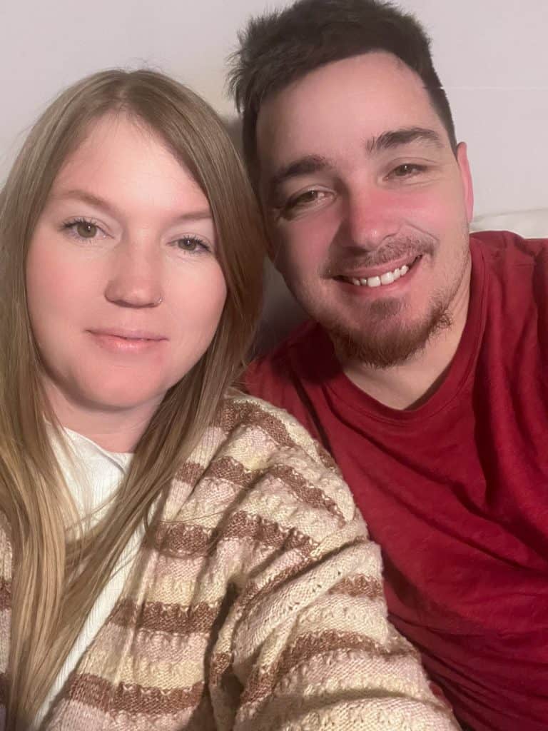 Amanda e Cameron Poulsen, i fondatori di Rocky Mountain Avian Rescue